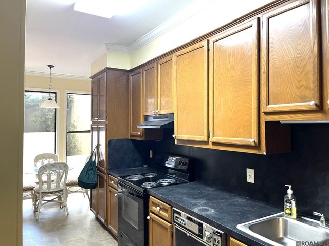 220 Mcgehee Dr, Baton Rouge, LA 70815