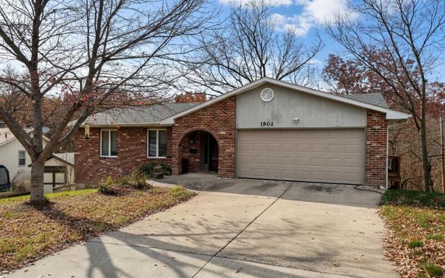 1902 JACKSON ST, Columbia, MO 65202