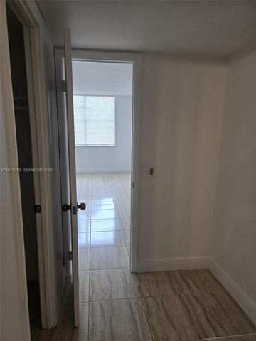 496 NW 165th St Rd D-210, Miami, FL 33169