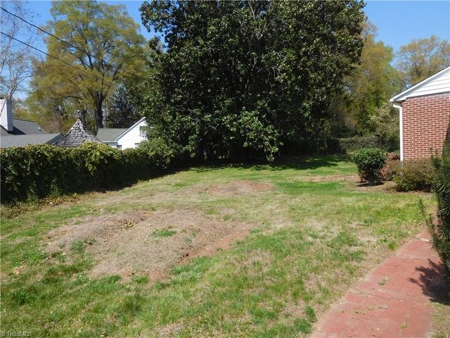 2825 Windsor Road, Winston-salem, NC 27104