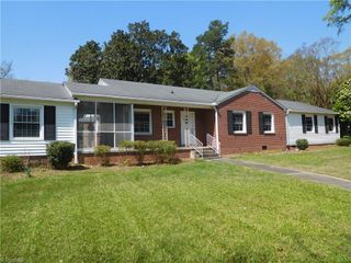 2825 Windsor Road, Winston-salem, NC 27104