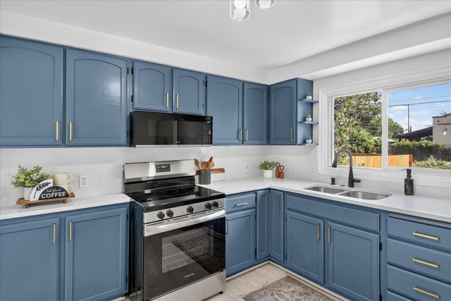 4204 N Monroe Rd, Spokane, WA 99205