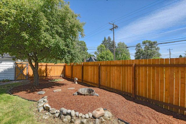 4204 N Monroe Rd, Spokane, WA 99205