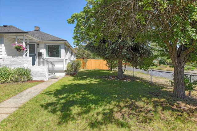 4204 N Monroe Rd, Spokane, WA 99205