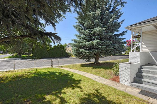 4204 N Monroe Rd, Spokane, WA 99205