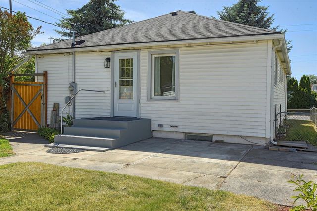 4204 N Monroe Rd, Spokane, WA 99205