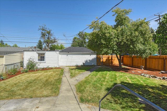 4204 N Monroe Rd, Spokane, WA 99205