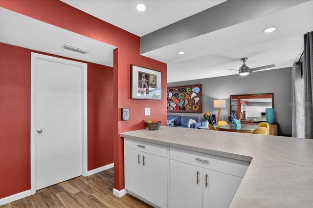 4001 BENEVA ROAD 310, Sarasota, FL 34233
