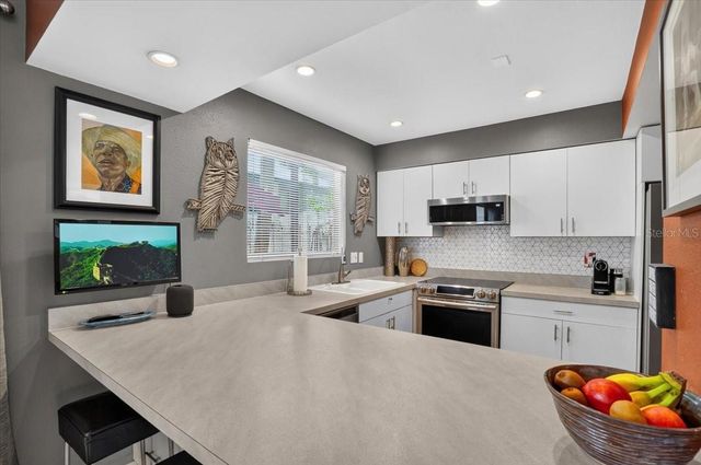 4001 BENEVA ROAD 310, Sarasota, FL 34233