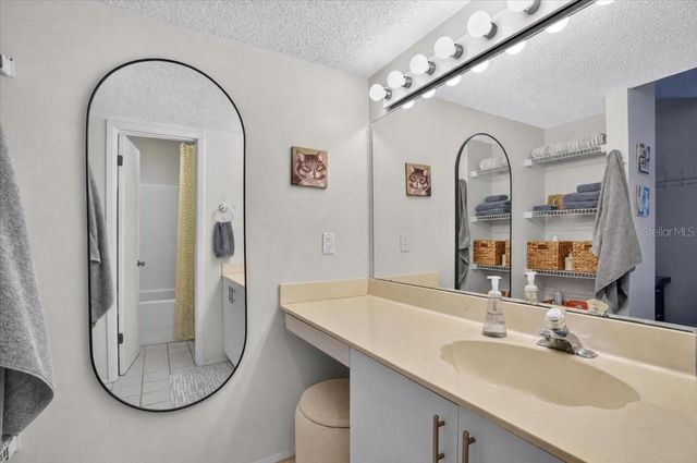 4001 BENEVA ROAD 310, Sarasota, FL 34233
