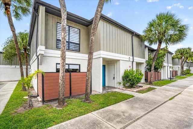 4001 BENEVA ROAD 310, Sarasota, FL 34233