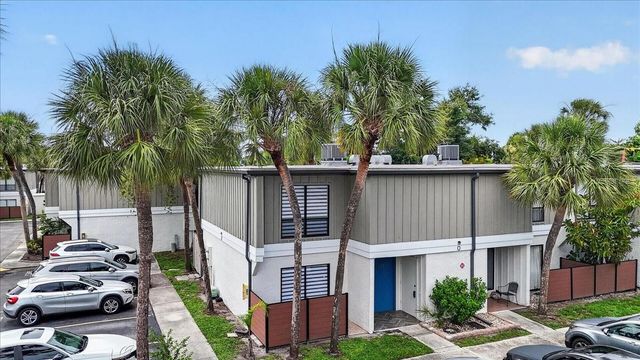 4001 BENEVA ROAD 310, Sarasota, FL 34233