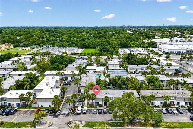 4001 BENEVA ROAD 310, Sarasota, FL 34233