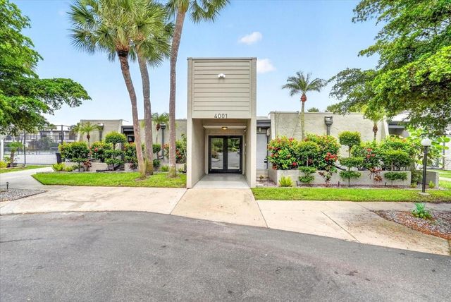 4001 BENEVA ROAD 310, Sarasota, FL 34233