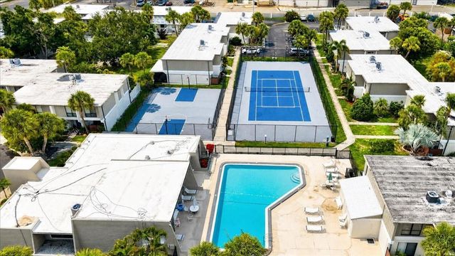 4001 BENEVA ROAD 310, Sarasota, FL 34233