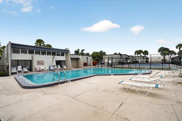 4001 BENEVA ROAD 310, Sarasota, FL 34233