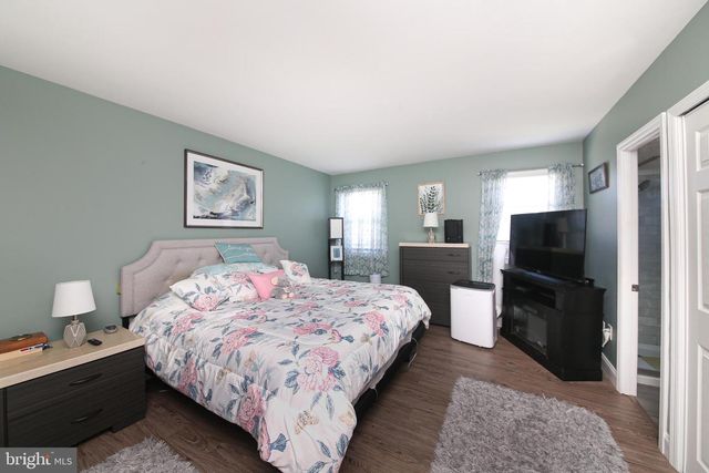 509 EHRET RD, Fairless Hills, PA 19030