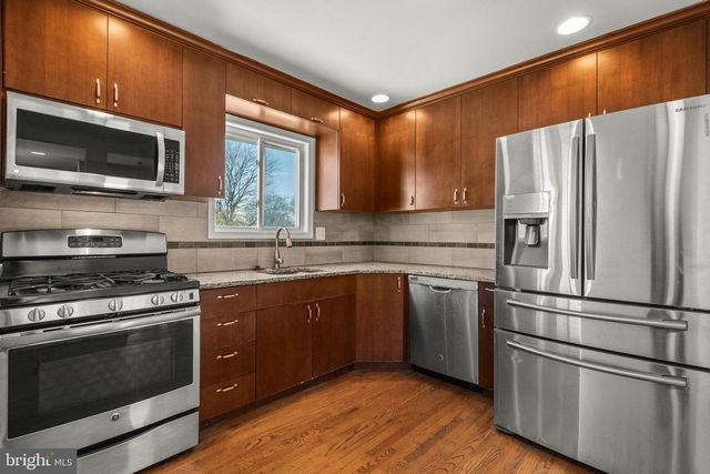 8100 OXON HILL RD, Fort Washington, MD 20744