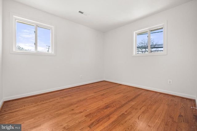 8100 OXON HILL RD, Fort Washington, MD 20744