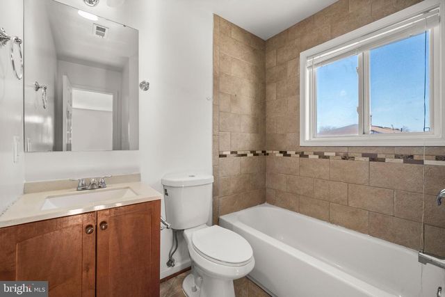 8100 OXON HILL RD, Fort Washington, MD 20744