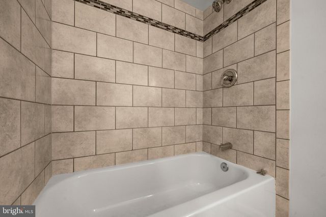 8100 OXON HILL RD, Fort Washington, MD 20744