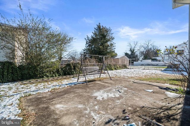 8100 OXON HILL RD, Fort Washington, MD 20744