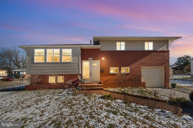 8100 OXON HILL RD, Fort Washington, MD 20744