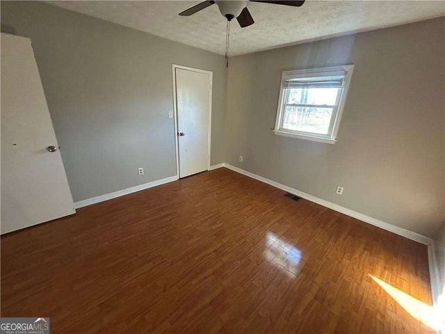 6174 Lower Dixie Lake Road, Union City, GA 30291