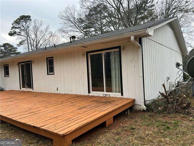 6174 Lower Dixie Lake Road, Union City, GA 30291