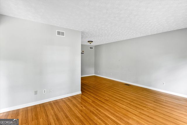 6174 Lower Dixie Lake Road, Union City, GA 30291