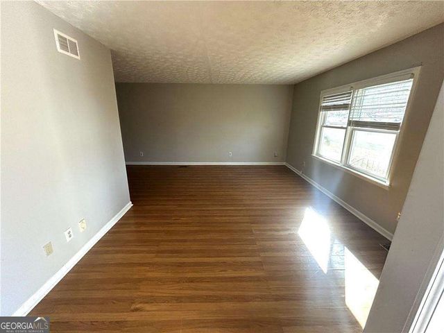 6174 Lower Dixie Lake Road, Union City, GA 30291