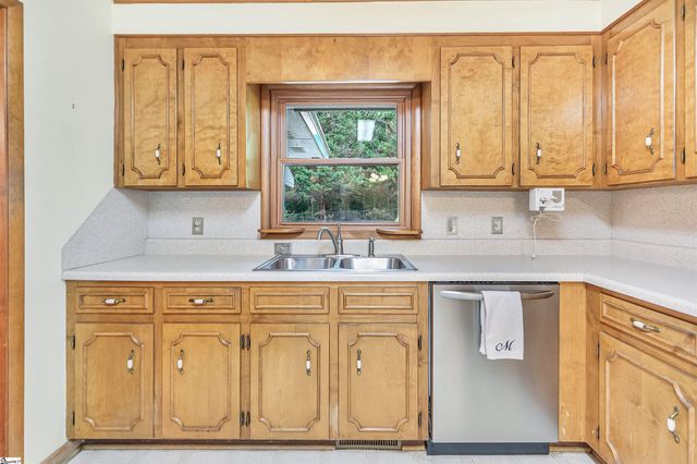 421 Cathey Road, Anderson, SC 29621