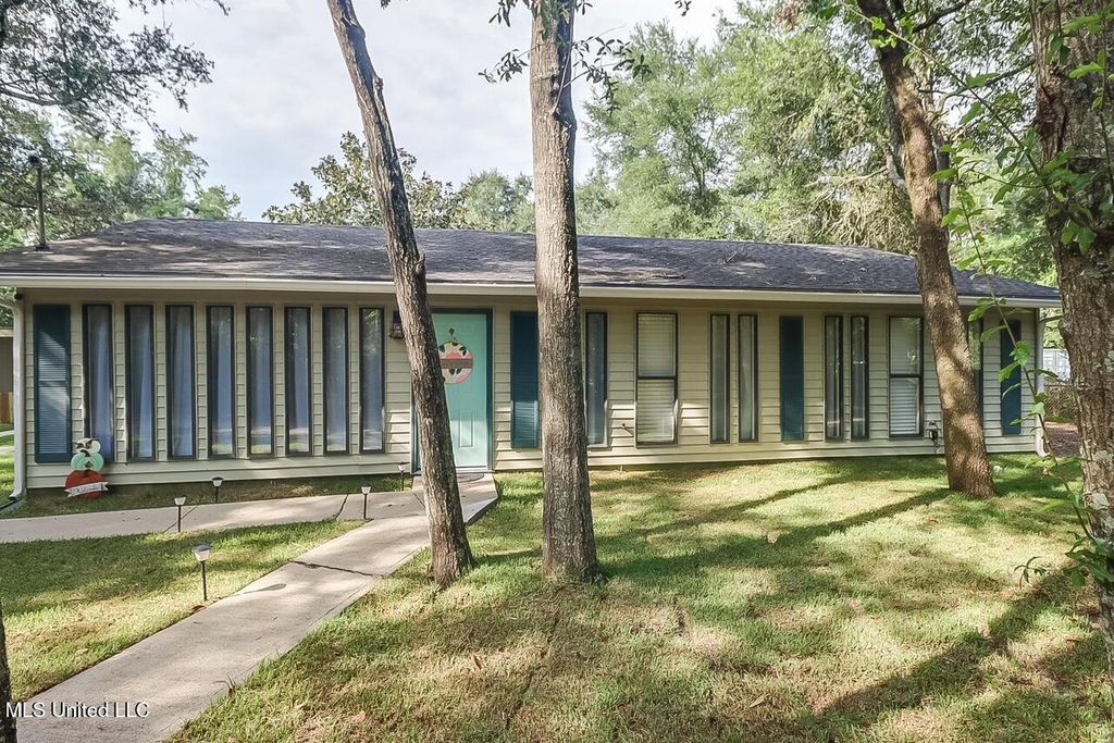 445 Evans Avenue, Gulfport, MS 39507