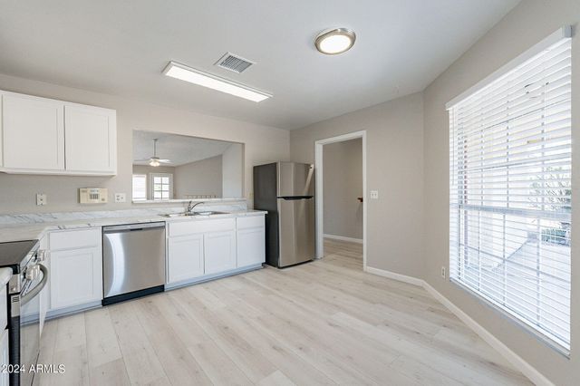 11926 N 78TH Drive, Peoria, AZ 85345