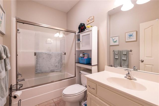 4756 SW Leafwing Drive, Lee's Summit, MO 64082