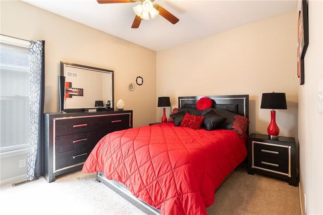 4756 SW Leafwing Drive, Lee's Summit, MO 64082