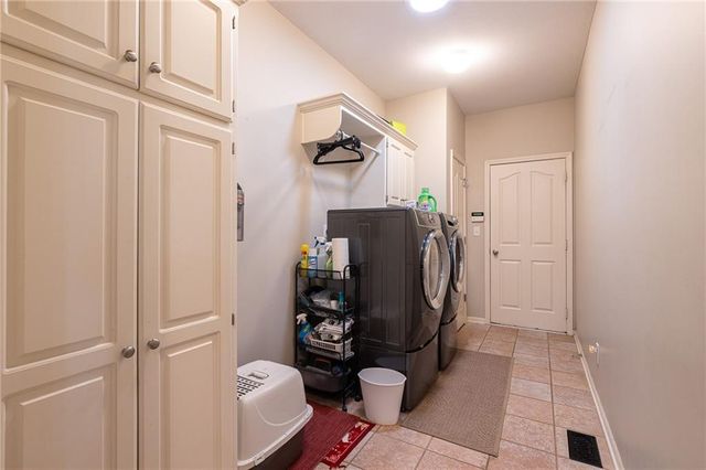 4756 SW Leafwing Drive, Lee's Summit, MO 64082