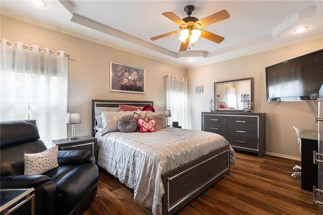 4756 SW Leafwing Drive, Lee's Summit, MO 64082