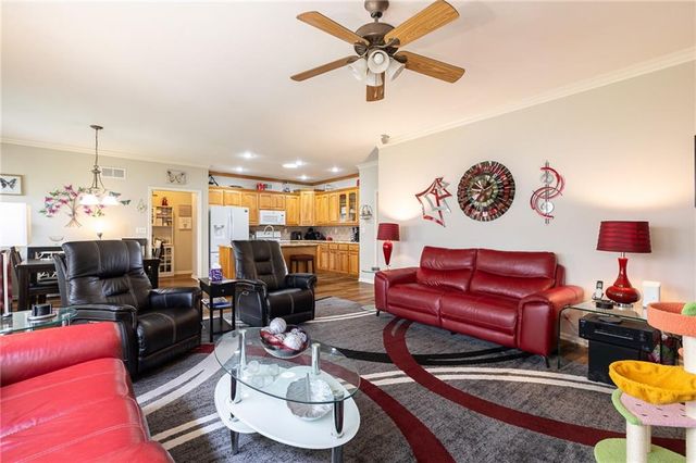 4756 SW Leafwing Drive, Lee's Summit, MO 64082