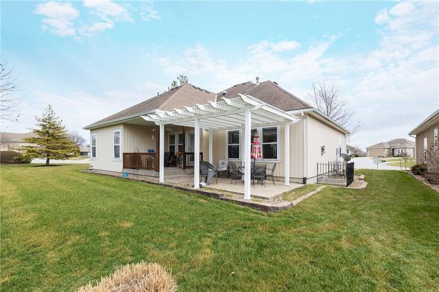 4756 SW Leafwing Drive, Lee's Summit, MO 64082