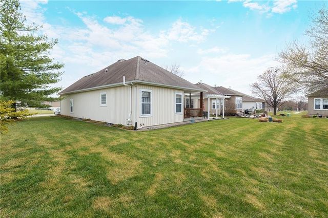 4756 SW Leafwing Drive, Lee's Summit, MO 64082