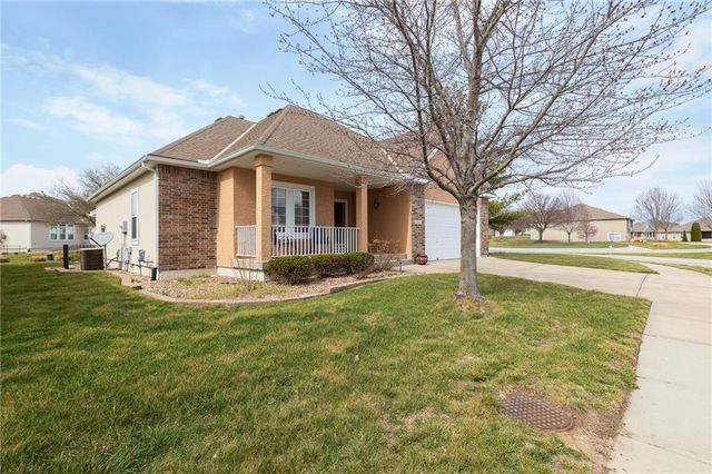 4756 SW Leafwing Drive, Lee's Summit, MO 64082