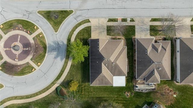 4756 SW Leafwing Drive, Lee's Summit, MO 64082