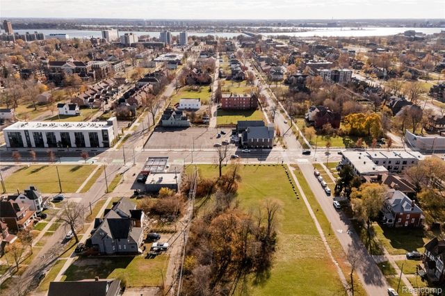 7319 Kercheval Street, Detroit, MI 48214