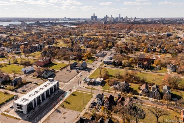 7319 Kercheval Street, Detroit, MI 48214
