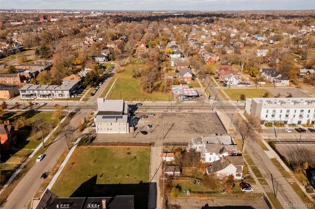 7319 Kercheval Street, Detroit, MI 48214