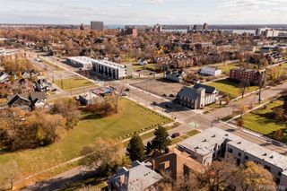 7319 Kercheval Street, Detroit, MI 48214