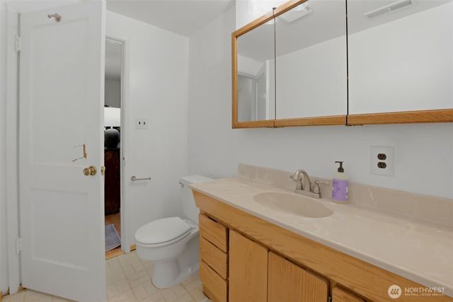 24303 59th Avenue W, Mountlake Terrace, WA 98043