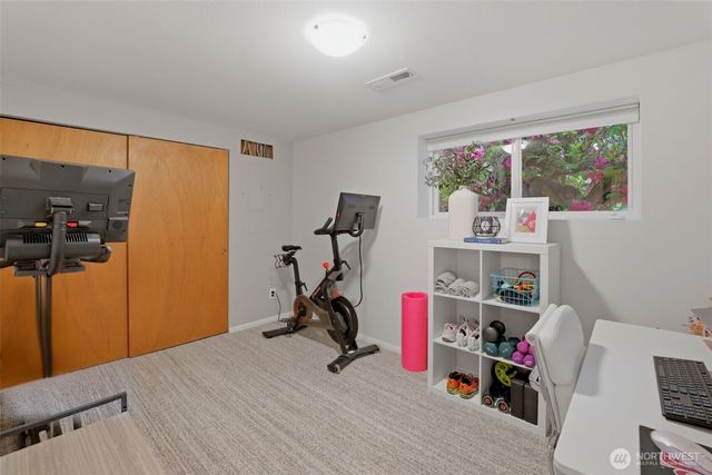 24303 59th Avenue W, Mountlake Terrace, WA 98043