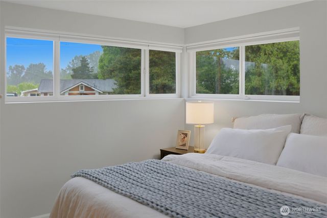24303 59th Avenue W, Mountlake Terrace, WA 98043